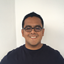 Luis Alonzo's professional headshot for HealthCare.com